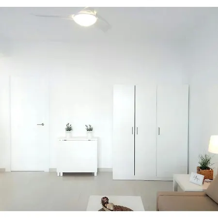 Apartment Playamar - Vistas Al Mar Y Parking Gratis *